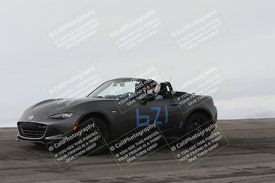 media/Jan-03-2026-SCCA SD (Sat) [[c9b9d14034]]/4-Novice Group/Session 1 Bowl/